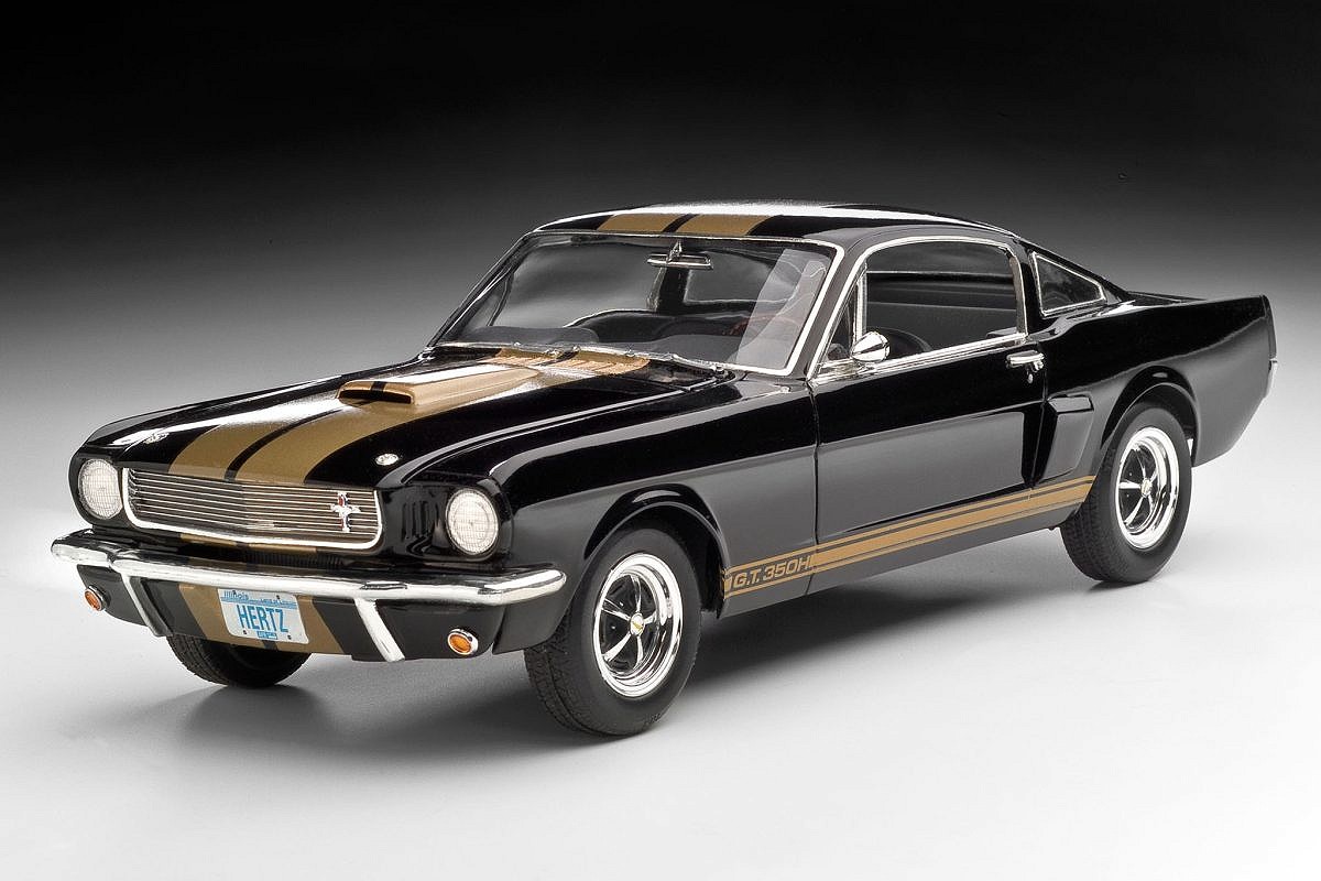 Shelby Mustang GT 350 - fot. 2