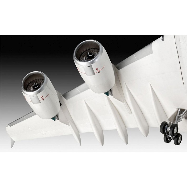 Airbus A380-800 Lufthansa New Livery - uszkodzone opakowanie - fot. 3