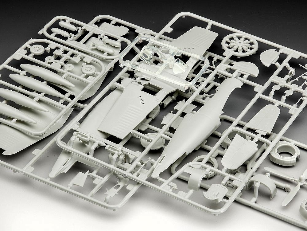 F4 U-4 Corsair - fot. 6