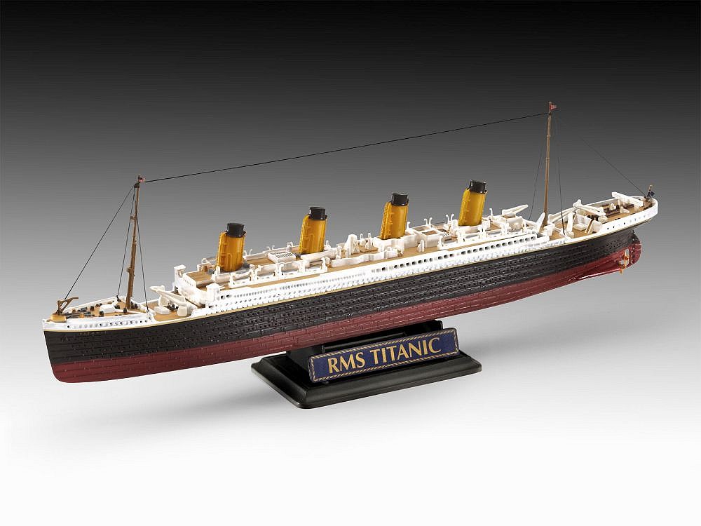 R.M.S. Titanic 2 Modele - uszkodzone pudełko - fot. 2