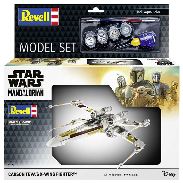 Carson Teva's X-Wing Fighter: The Mandalorian